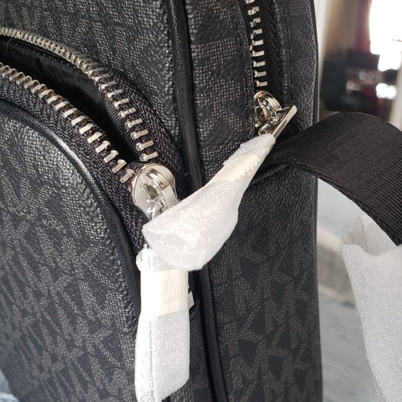 Michael Kors Jet Set Travel - Picture 6 of 8